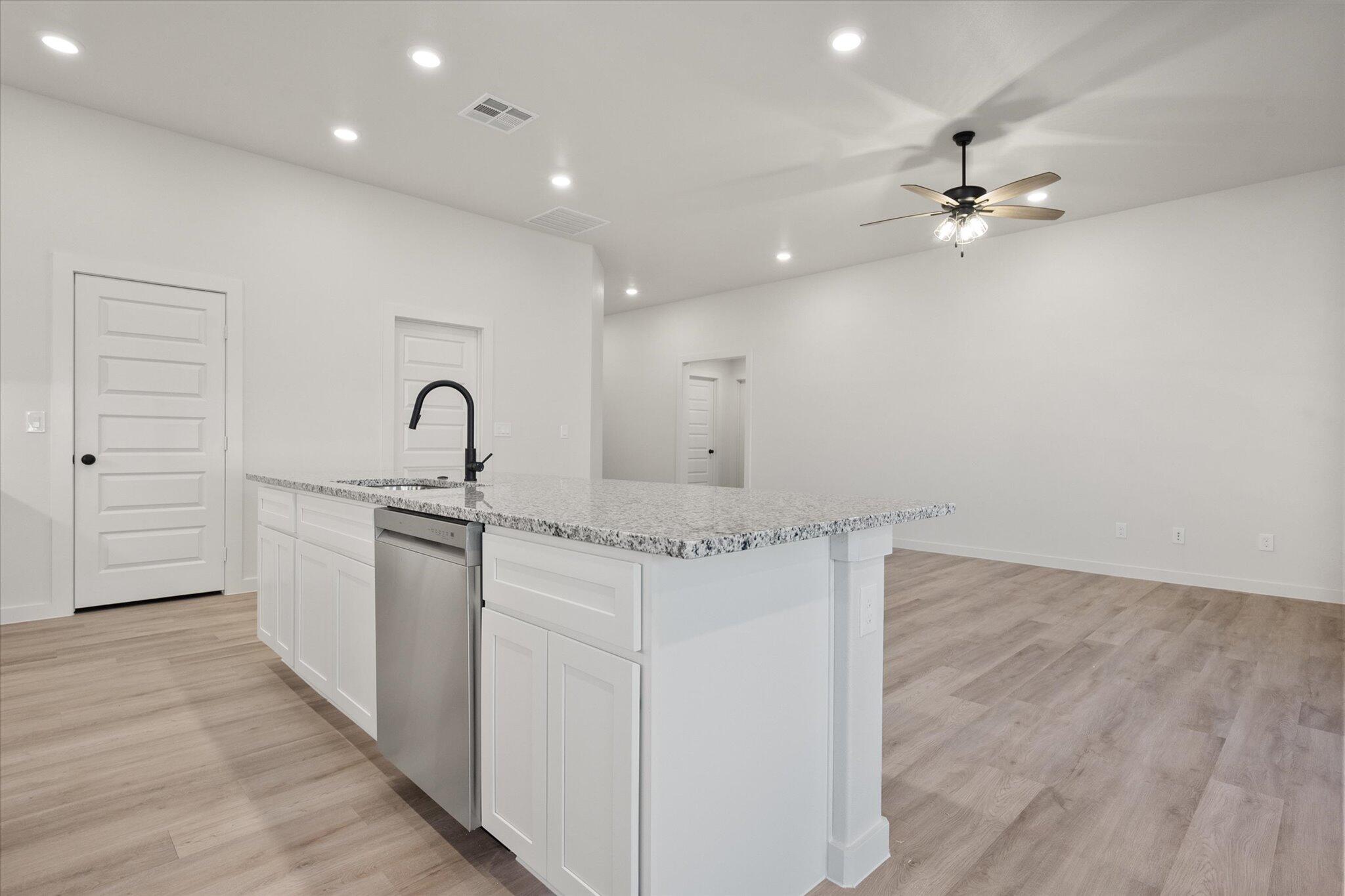 7004 56th Street Lubbock, TX 79407 - Photo 10 of 24 12-7004 56th_6153