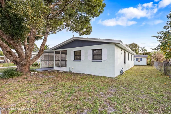 $2,000 | 419 Marquis Street, Melbourne, FL 32901
