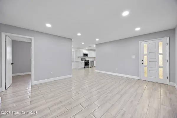 $2,000 | 419 Marquis Street, Melbourne, FL 32901