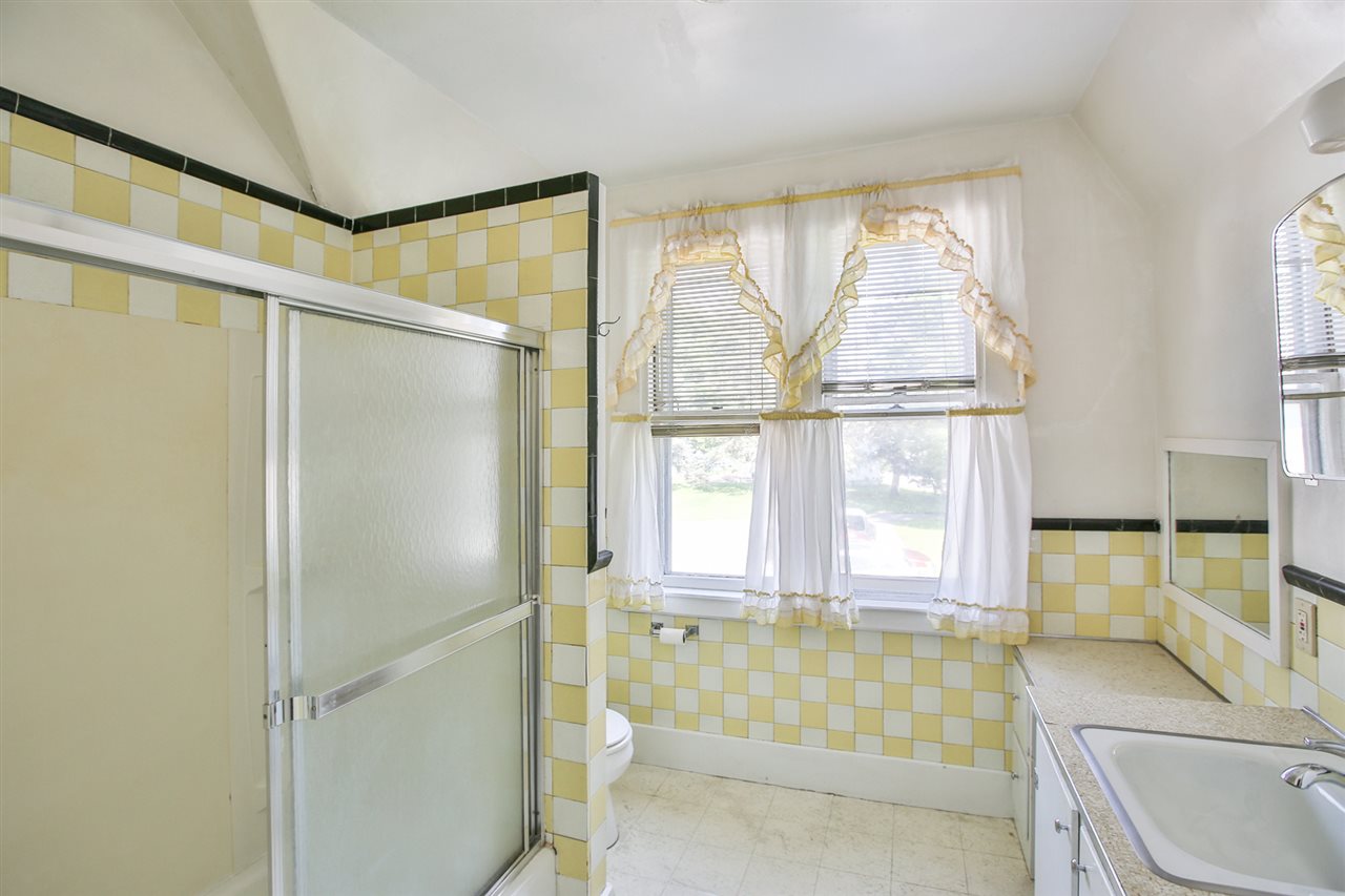 135 Whipple Road Kittery, ME 03904 - Photo 8 of 15 Gallery Image 8