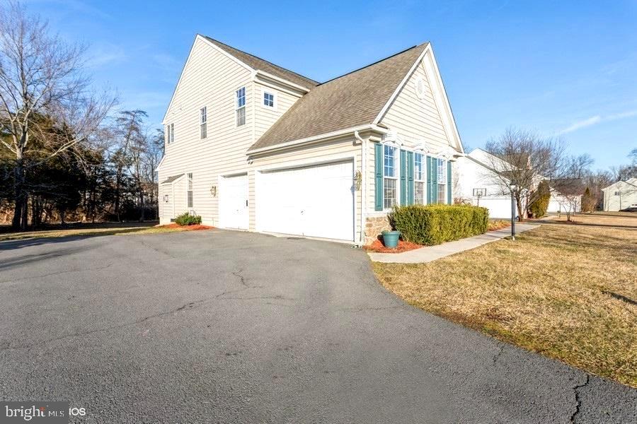 42268 Providence Ridge Drive Chantilly, VA 20152 - Photo 11 of 57