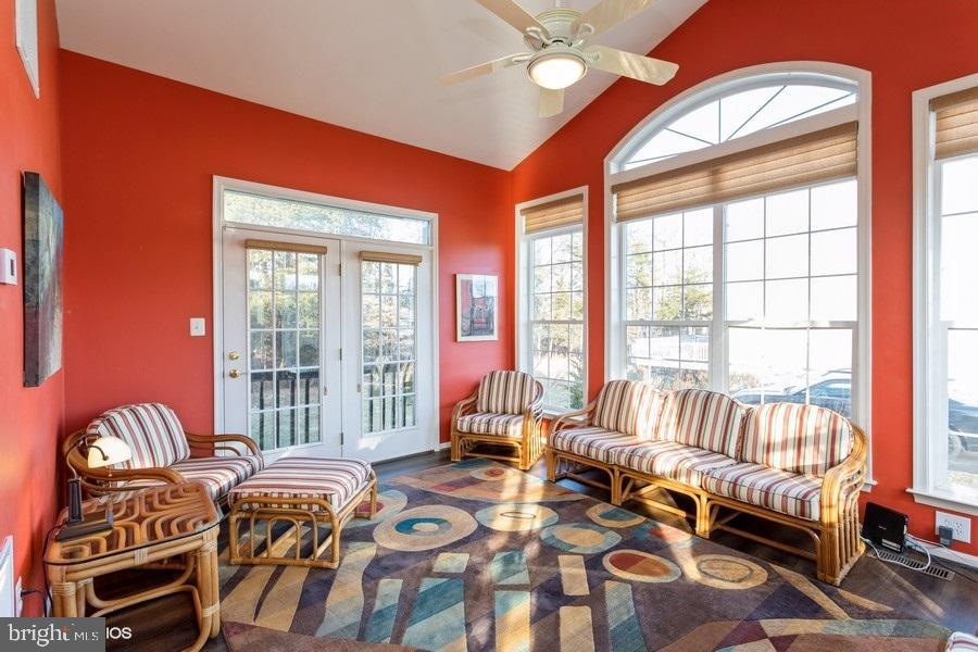42268 Providence Ridge Drive Chantilly, VA 20152 - Photo 22 of 57