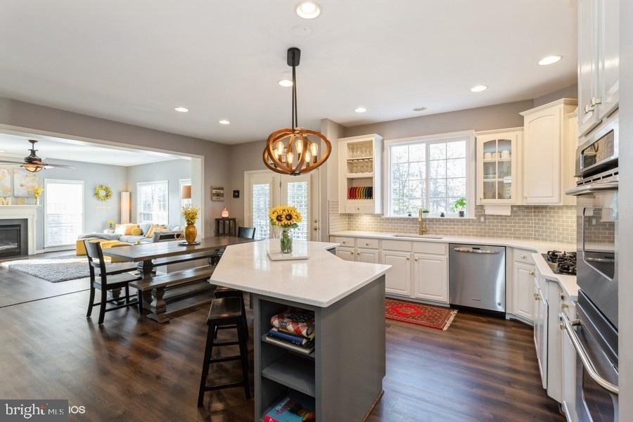 42268 Providence Ridge Drive Chantilly, VA 20152 - Photo 24 of 57