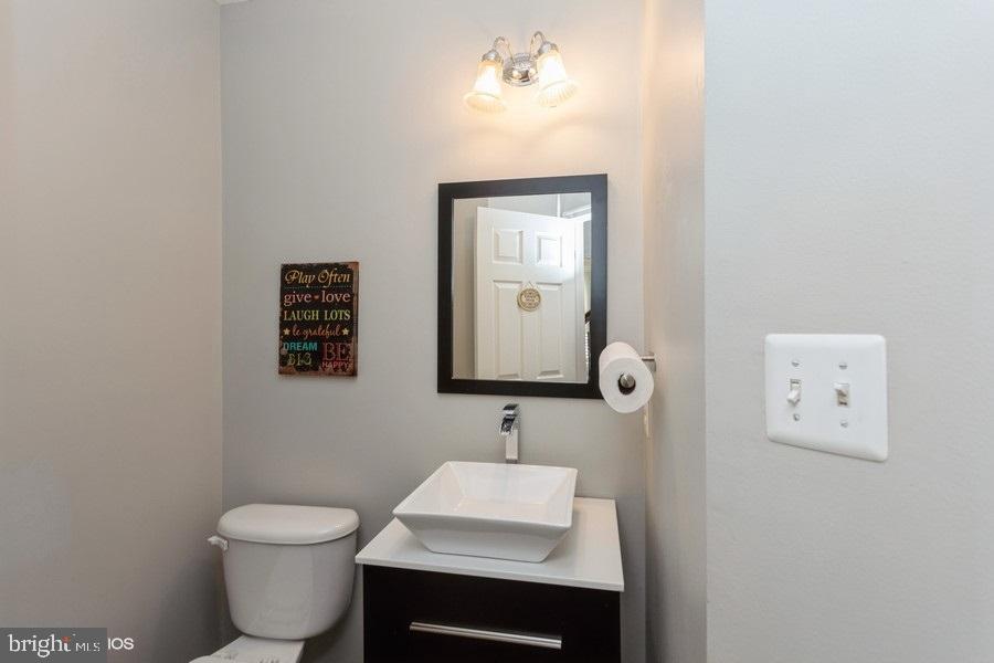 42268 Providence Ridge Drive Chantilly, VA 20152 - Photo 31 of 57