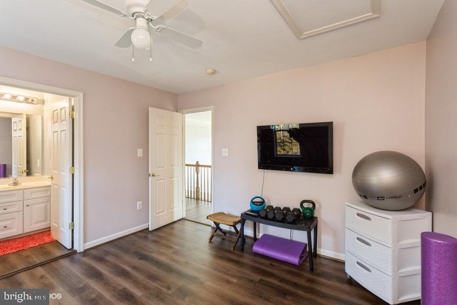 42268 Providence Ridge Drive Chantilly, VA 20152 - Photo 32 of 57