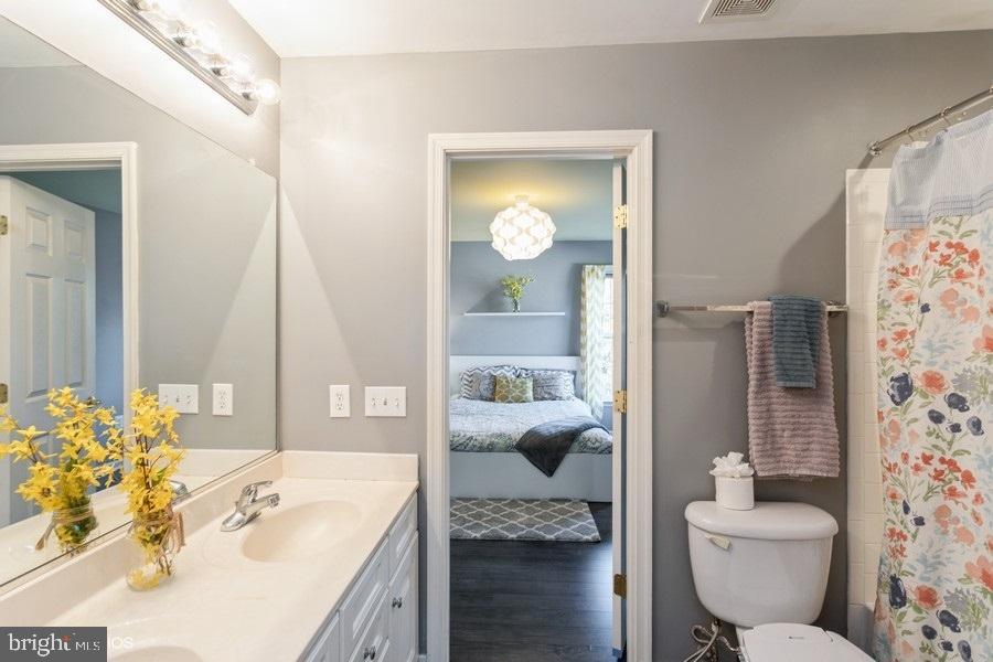 42268 Providence Ridge Drive Chantilly, VA 20152 - Photo 46 of 57