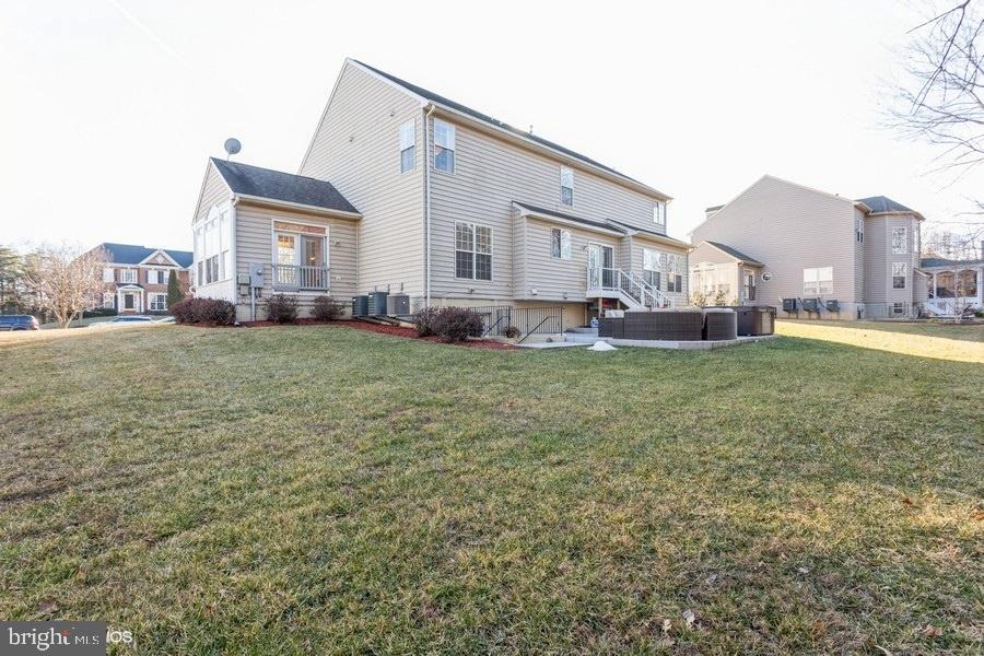 42268 Providence Ridge Drive Chantilly, VA 20152 - Photo 6 of 57