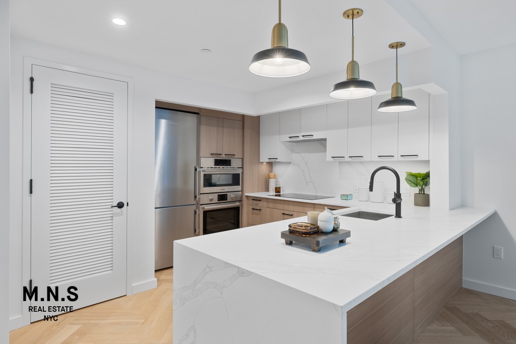 22-54 46th Street, Unit 704 Queens, NY 11105 - Photo 16 of 42