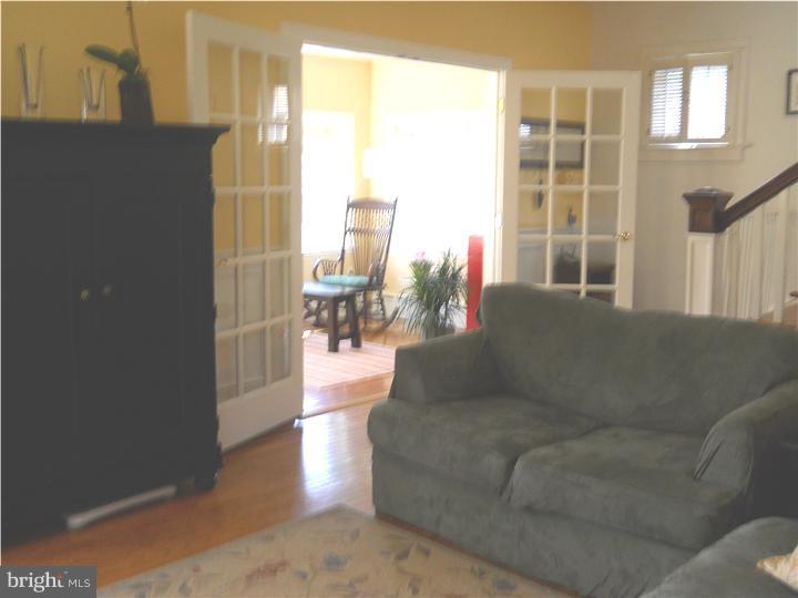 36 Forest Road Springfield, PA 19064 - Photo 7 of 24 Living Room