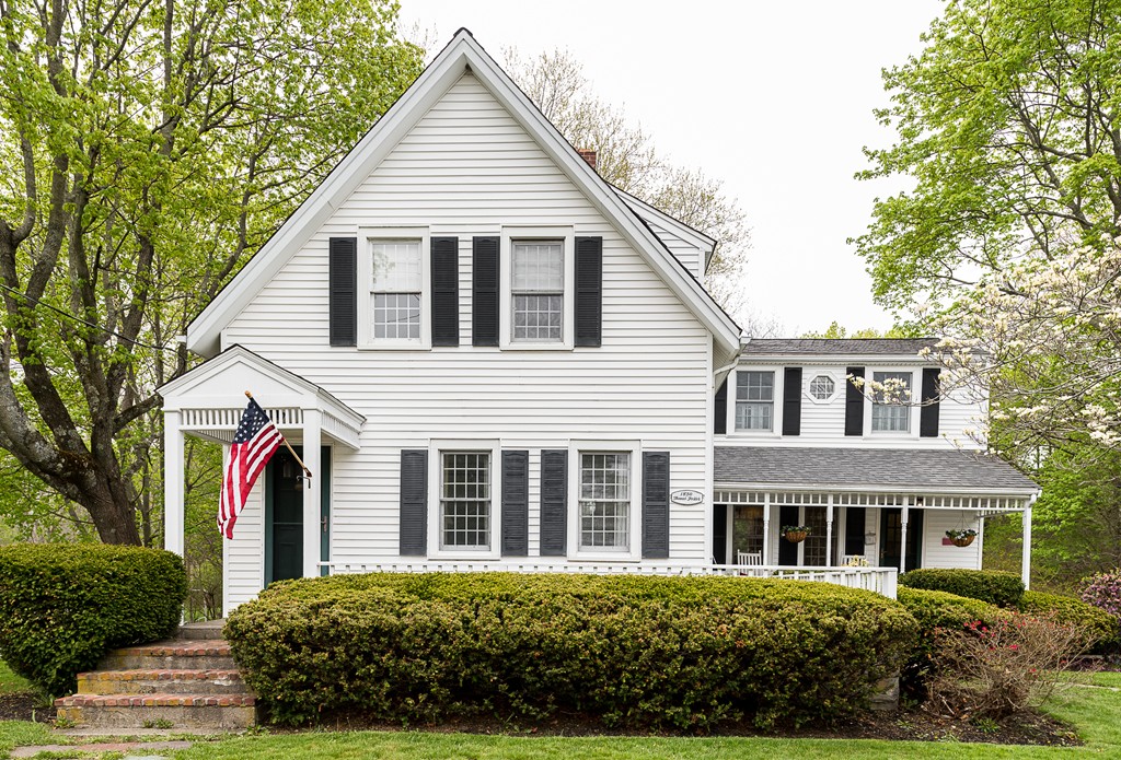 112 Gannett Road Scituate, MA 02066 - Photo 1 of 30 Gallery Image 1