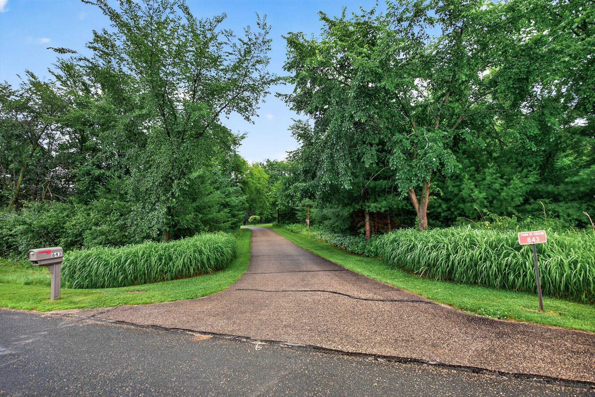 843 Yellowstone Trail Hudson, WI 54016 - Photo 2 of 29