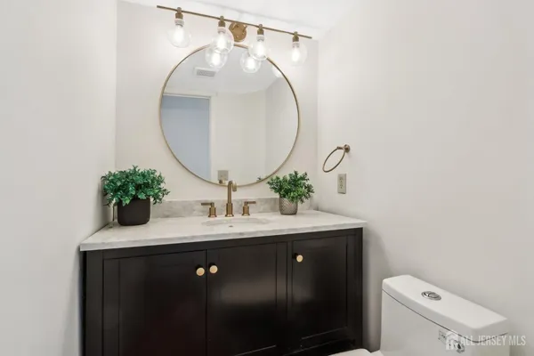 $615,000 | 627 Sayre Drive, Plainsboro, NJ 08540