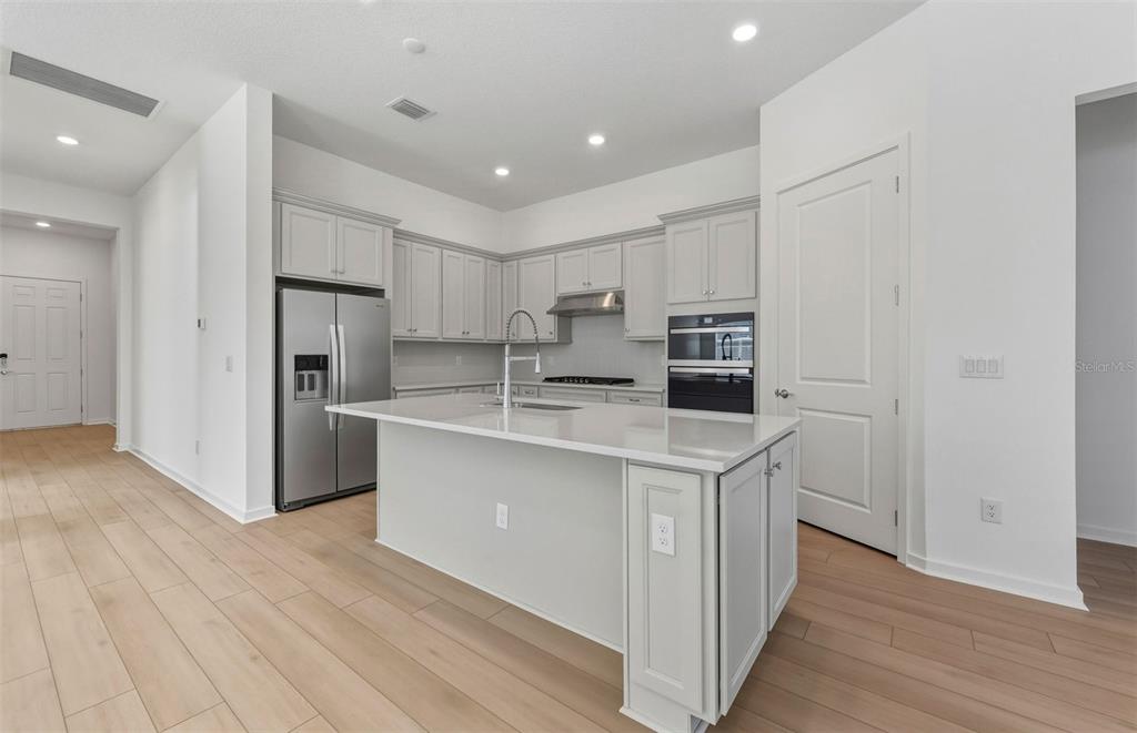 13660 Cyn Rdg Road Spring Hill, FL 34610 - Photo 3 of 30