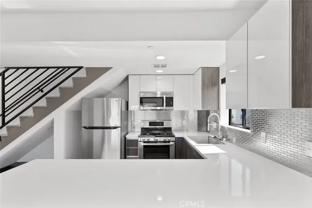 $7,450,000 | 178 Alexandria Avenue, Los Angeles, CA 90004