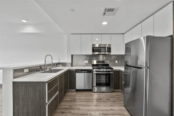 $7,250,000 | 178 Alexandria Avenue, Los Angeles, CA 90004