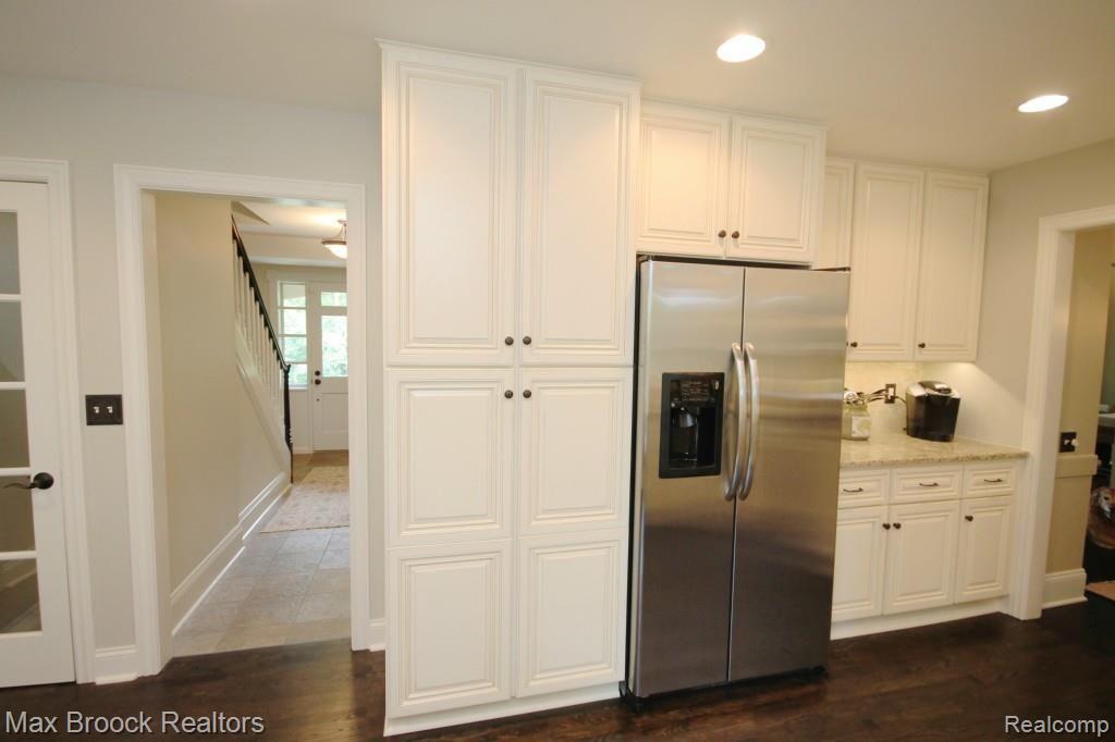 858 Dowling Road Bloomfield Hills, MI 48304 - Photo 11 of 29 IMG_5629.jpg