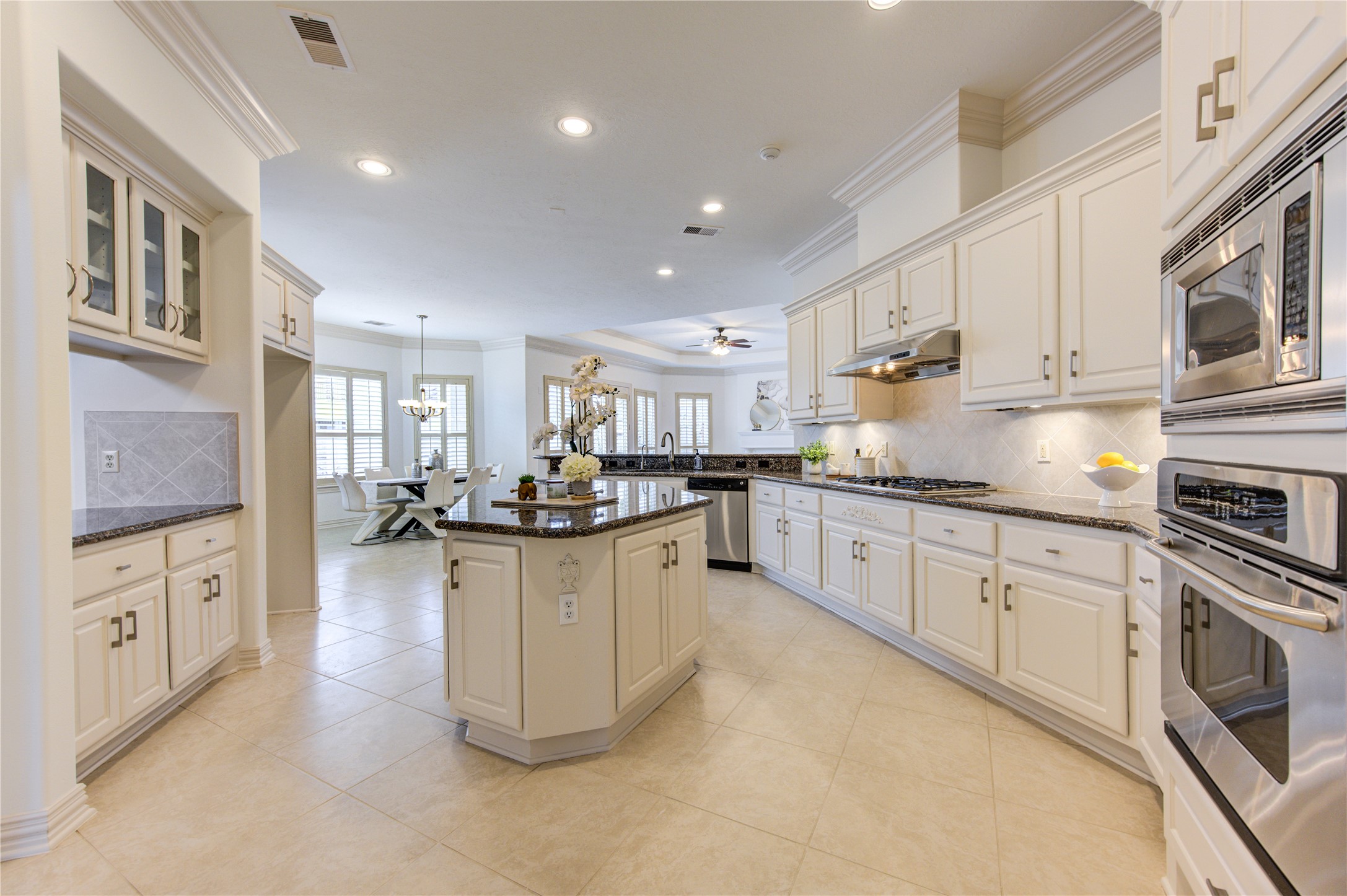 13607 Scarlet Glen Court Houston, TX 77077 - Photo 14 of 46