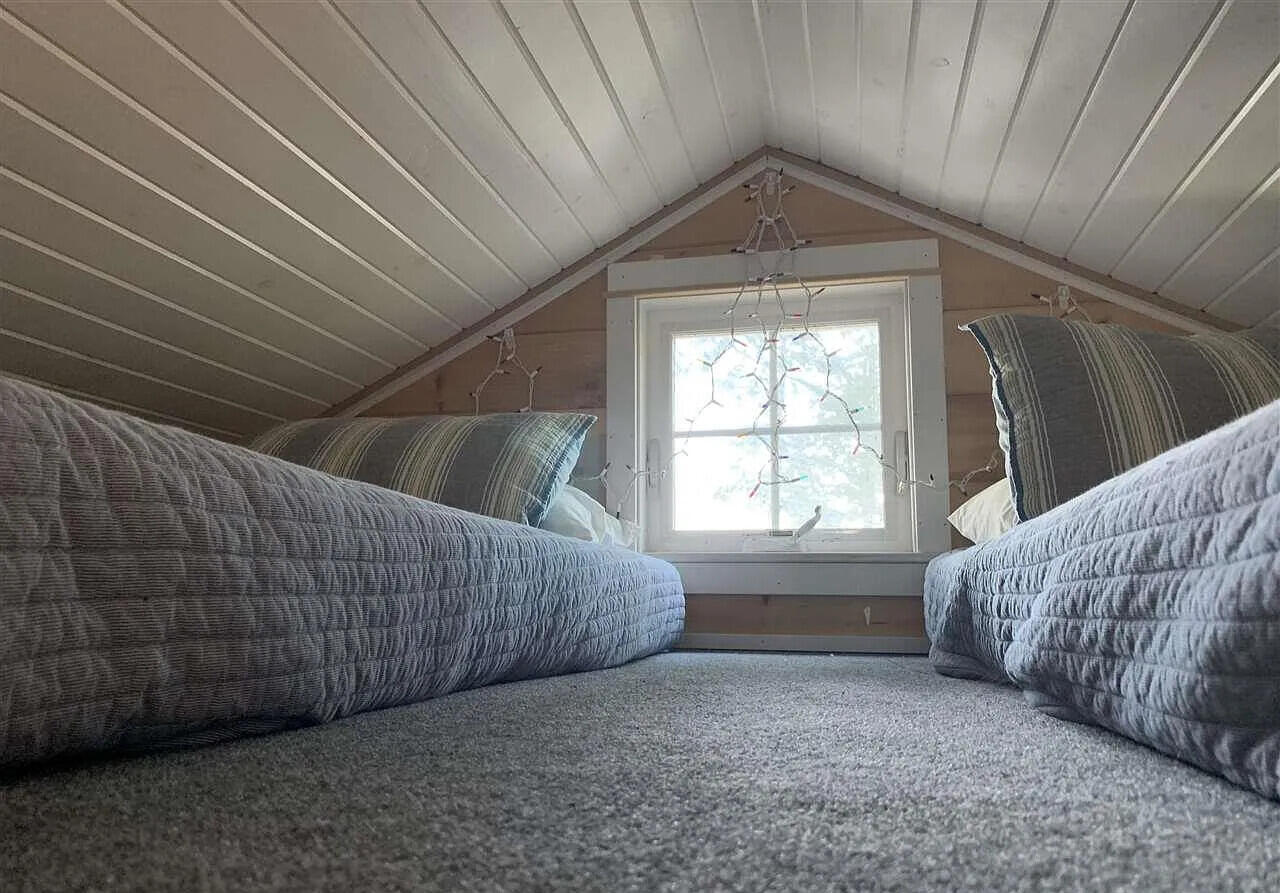 8124 Deadstream Road, Unit 7 Honor, MI 49640 - Photo 12 of 20 0a775fed-2ba4-4c4a-836a-cdbda124b347