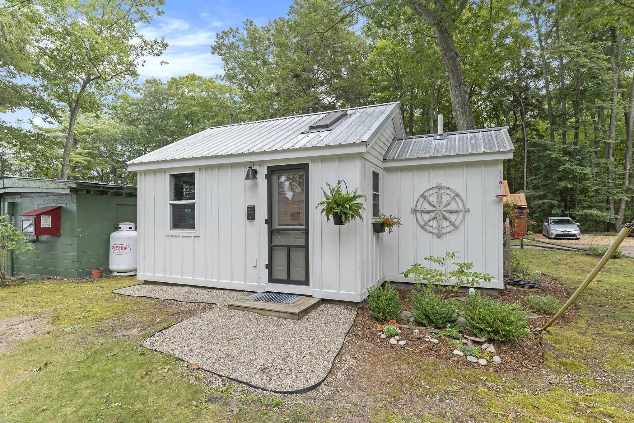 8124 Deadstream Road, Unit 7 Honor, MI 49640 - Photo 5 of 20 010_file_129