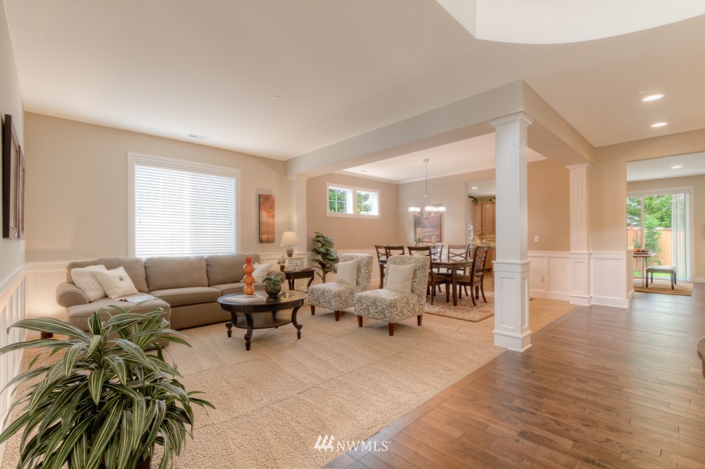 16304 Southeast 138th Place Renton, WA 98059 - Photo 2 of 22 Gallery Image 2