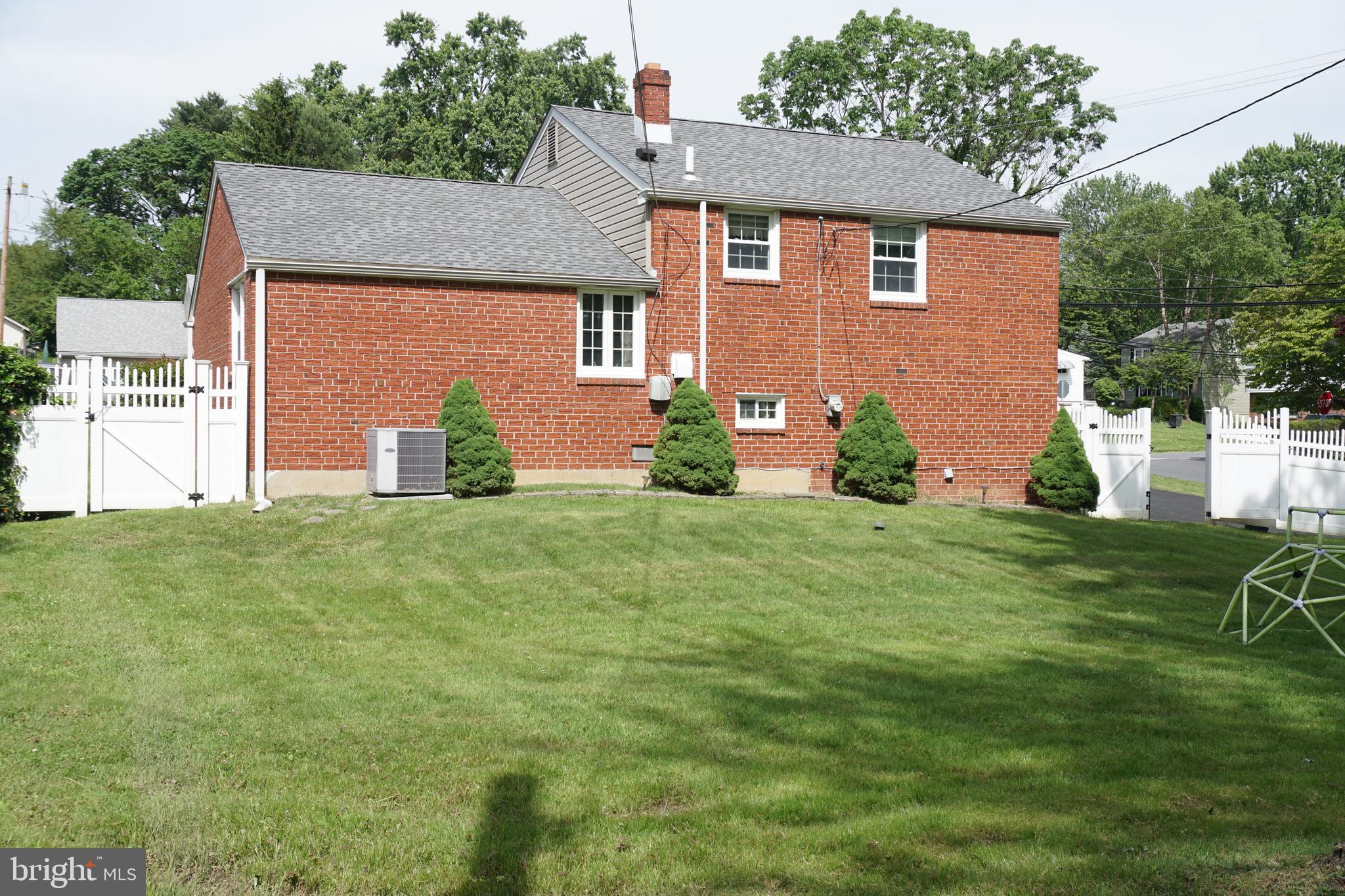 4600 Spring Street Brookhaven, PA 19015 - Photo 24 of 28 Back