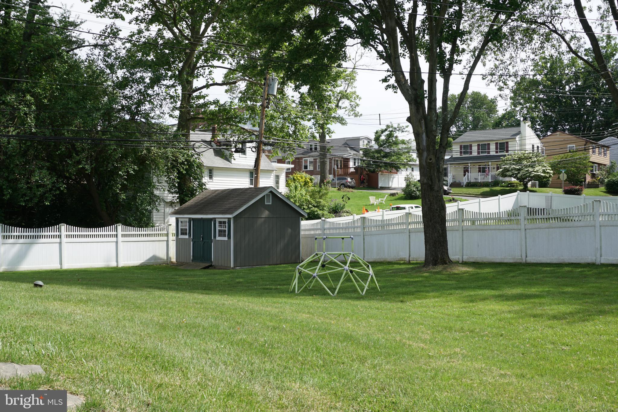 4600 Spring Street Brookhaven, PA 19015 - Photo 25 of 28 Enclosed Back Yard