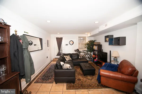 $2,950 | 1526 8th Street Northwest, Unit 1, Washington, DC 20001