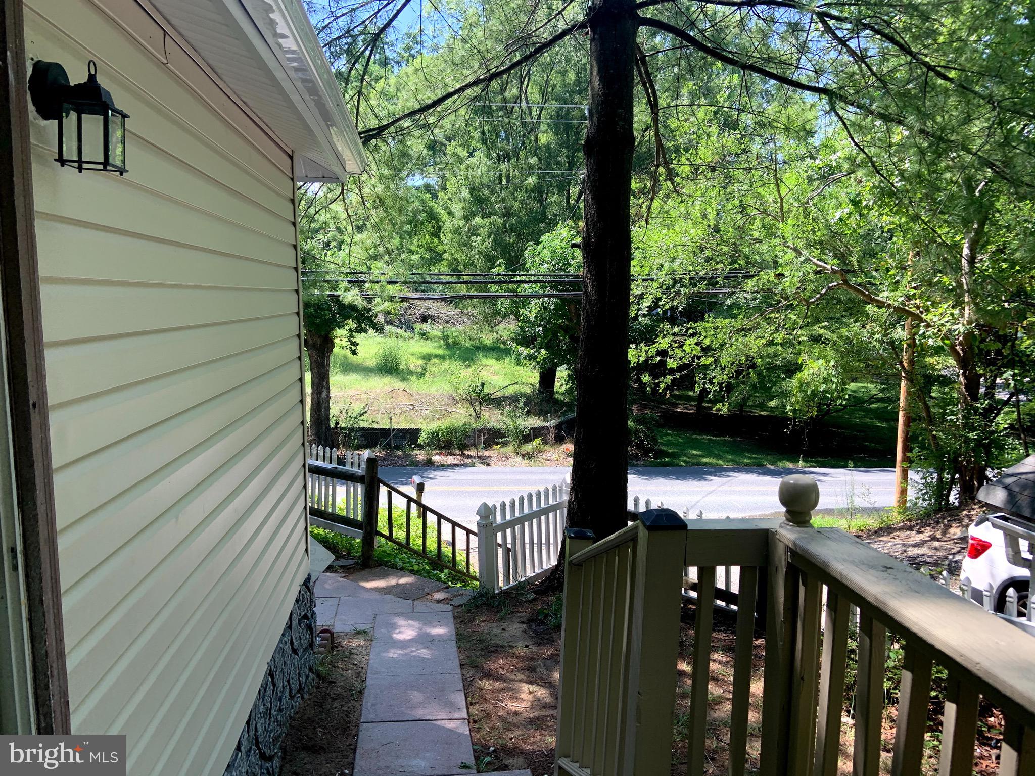 18307 Old Triangle Road Triangle, VA 22172 - Photo 6 of 32