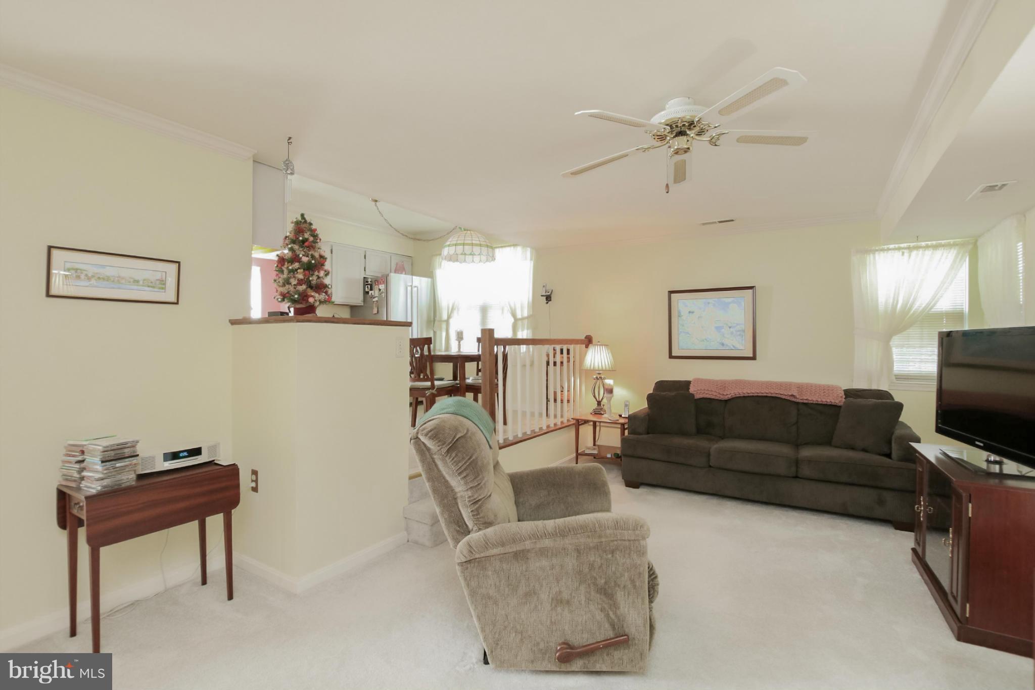 4400 Fieldgreen Road Baltimore, MD 21236 - Photo 15 of 30 Family Room