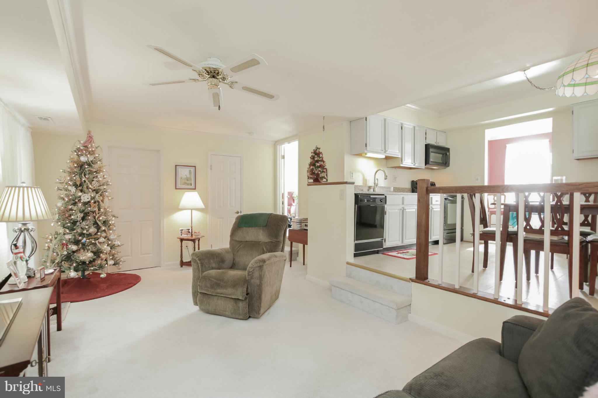 4400 Fieldgreen Road Baltimore, MD 21236 - Photo 16 of 30 Family Room