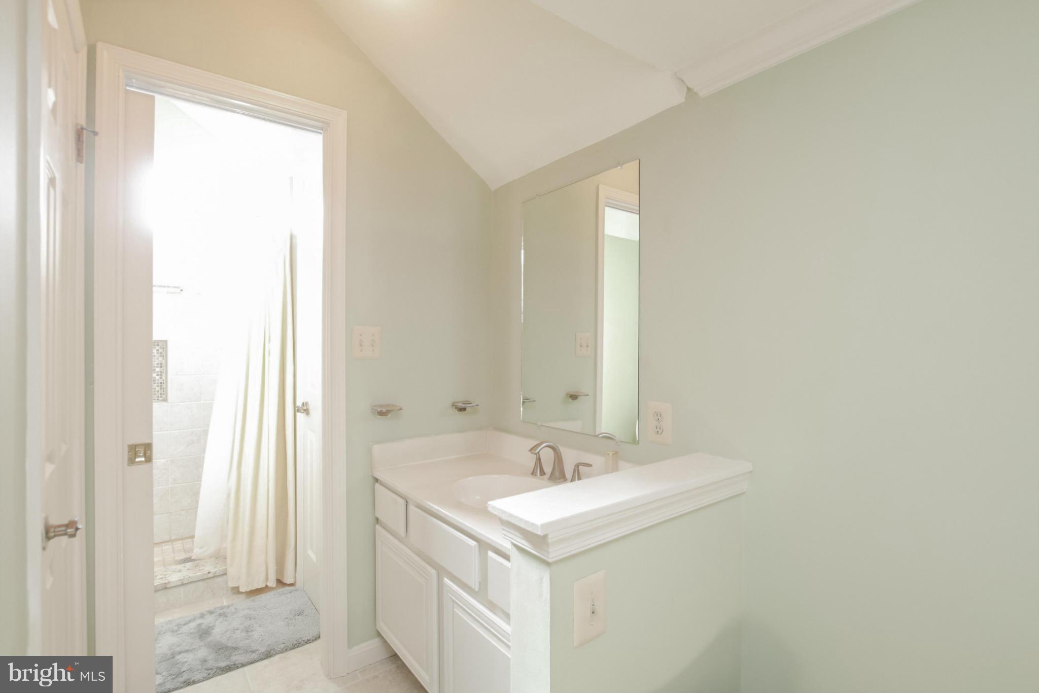 4400 Fieldgreen Road Baltimore, MD 21236 - Photo 21 of 30 Bath (Master)