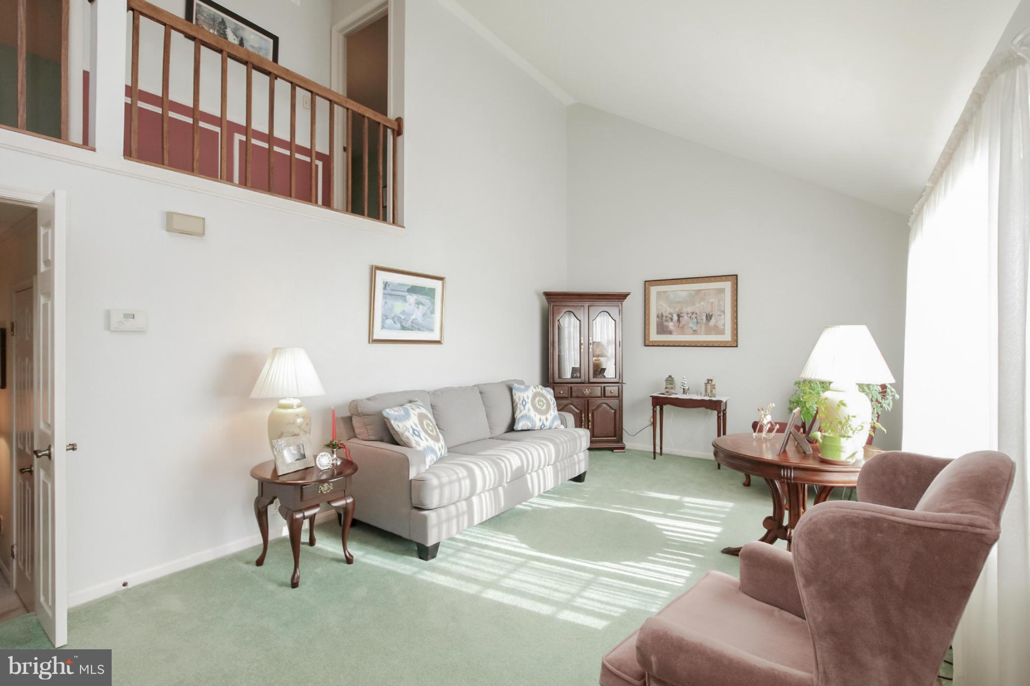 4400 Fieldgreen Road Baltimore, MD 21236 - Photo 4 of 30 Living Room