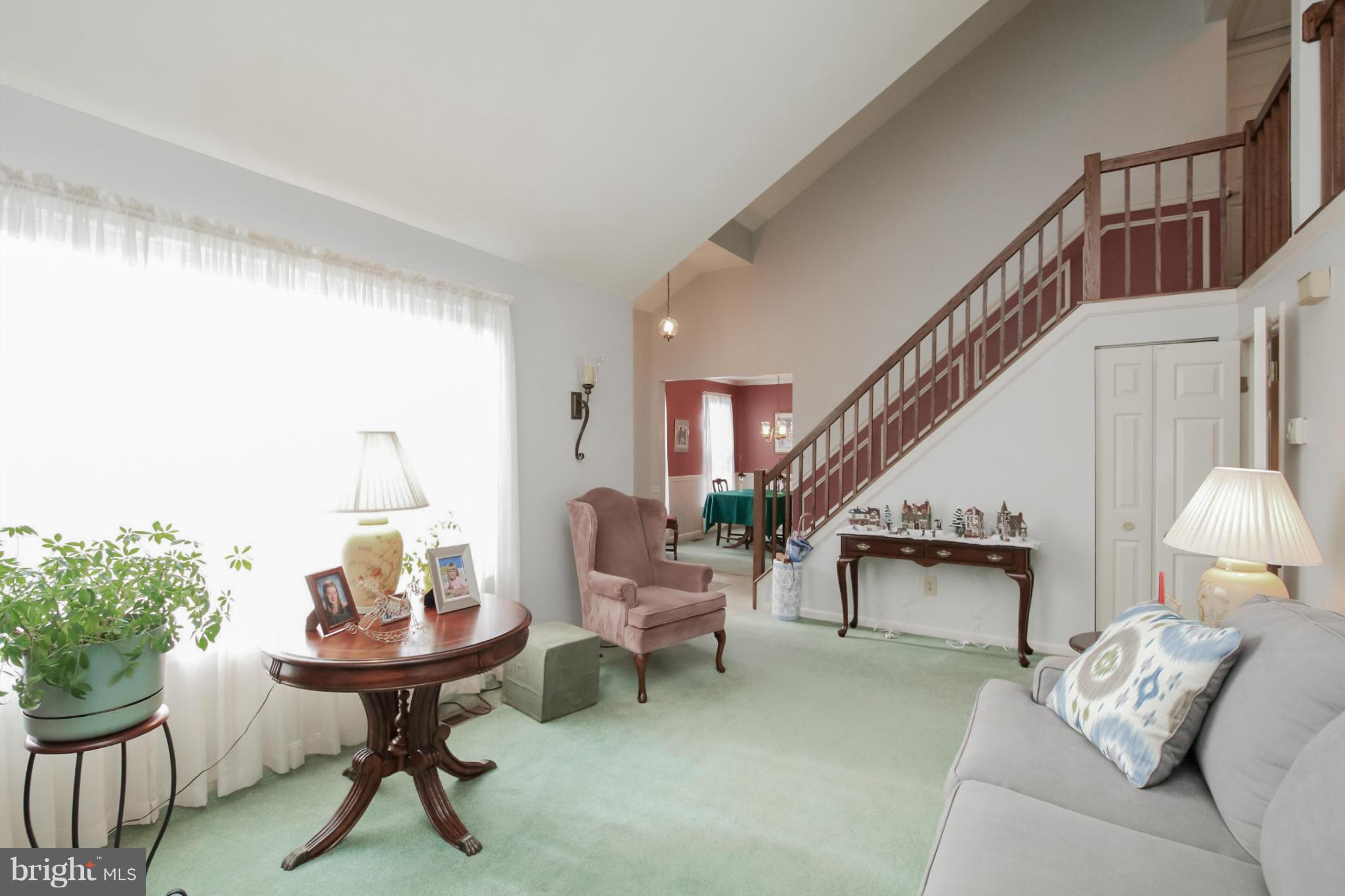 4400 Fieldgreen Road Baltimore, MD 21236 - Photo 6 of 30 Living Room