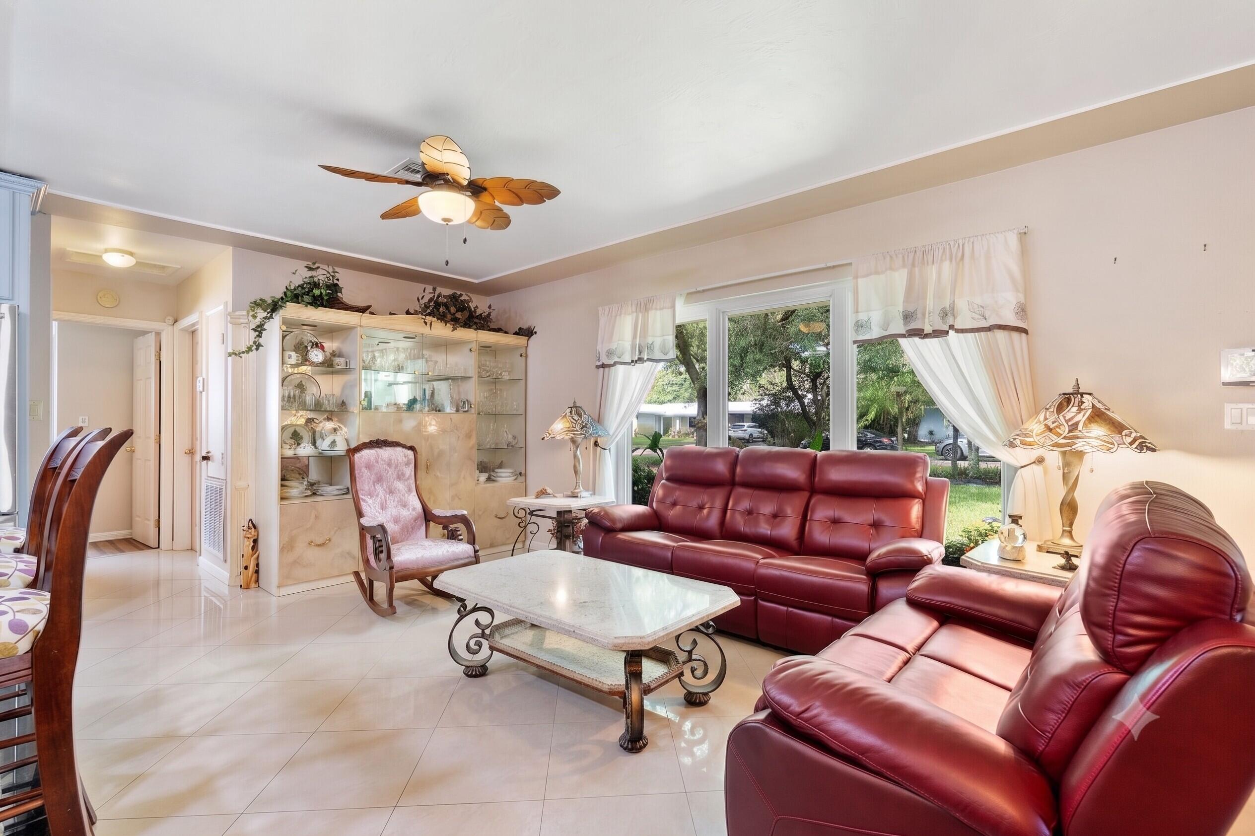 660 Azalea Court Plantation, FL 33317 - Photo 10 of 32 living room