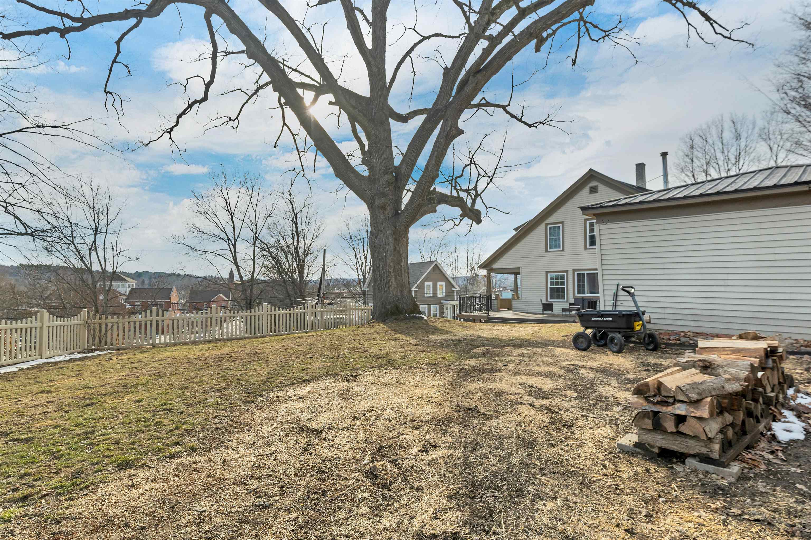 48 Baldwin Street Laconia, NH 03246 - Photo 7 of 60