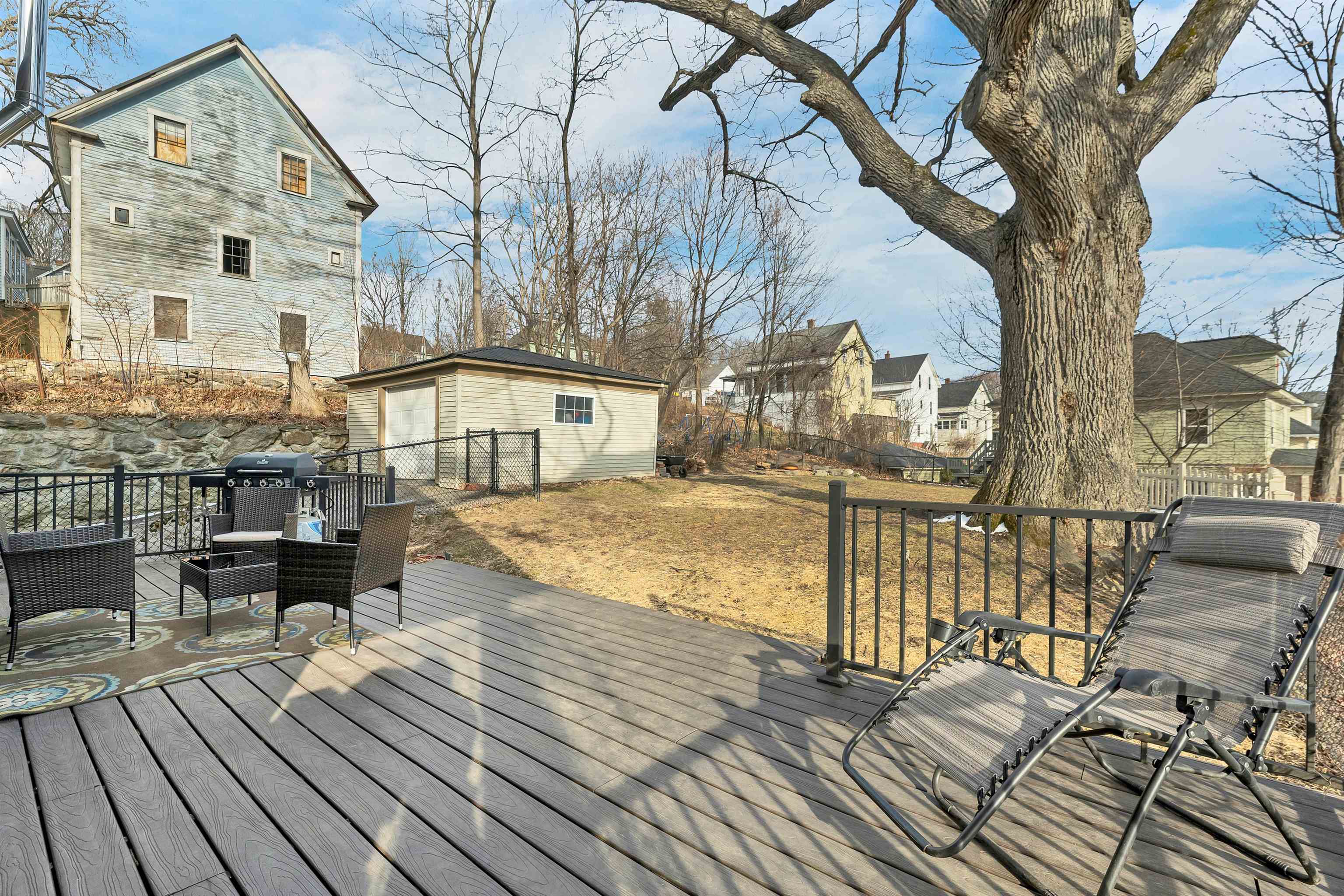 48 Baldwin Street Laconia, NH 03246 - Photo 8 of 60