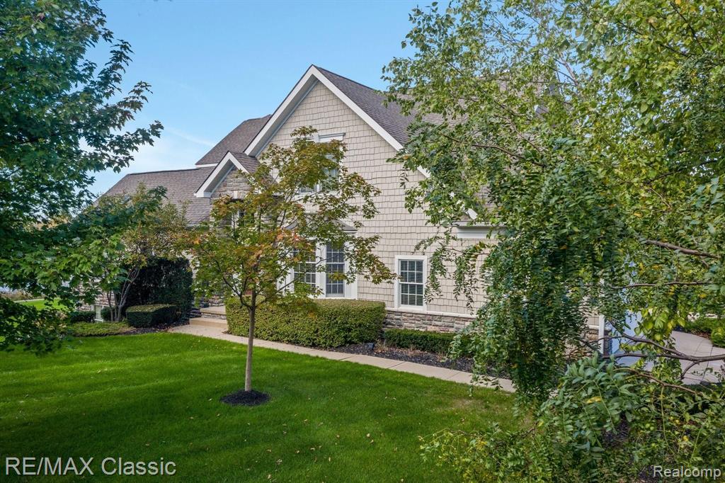 24849 Reeds Pointe Drive Novi, MI 48374 - Photo 5 of 47