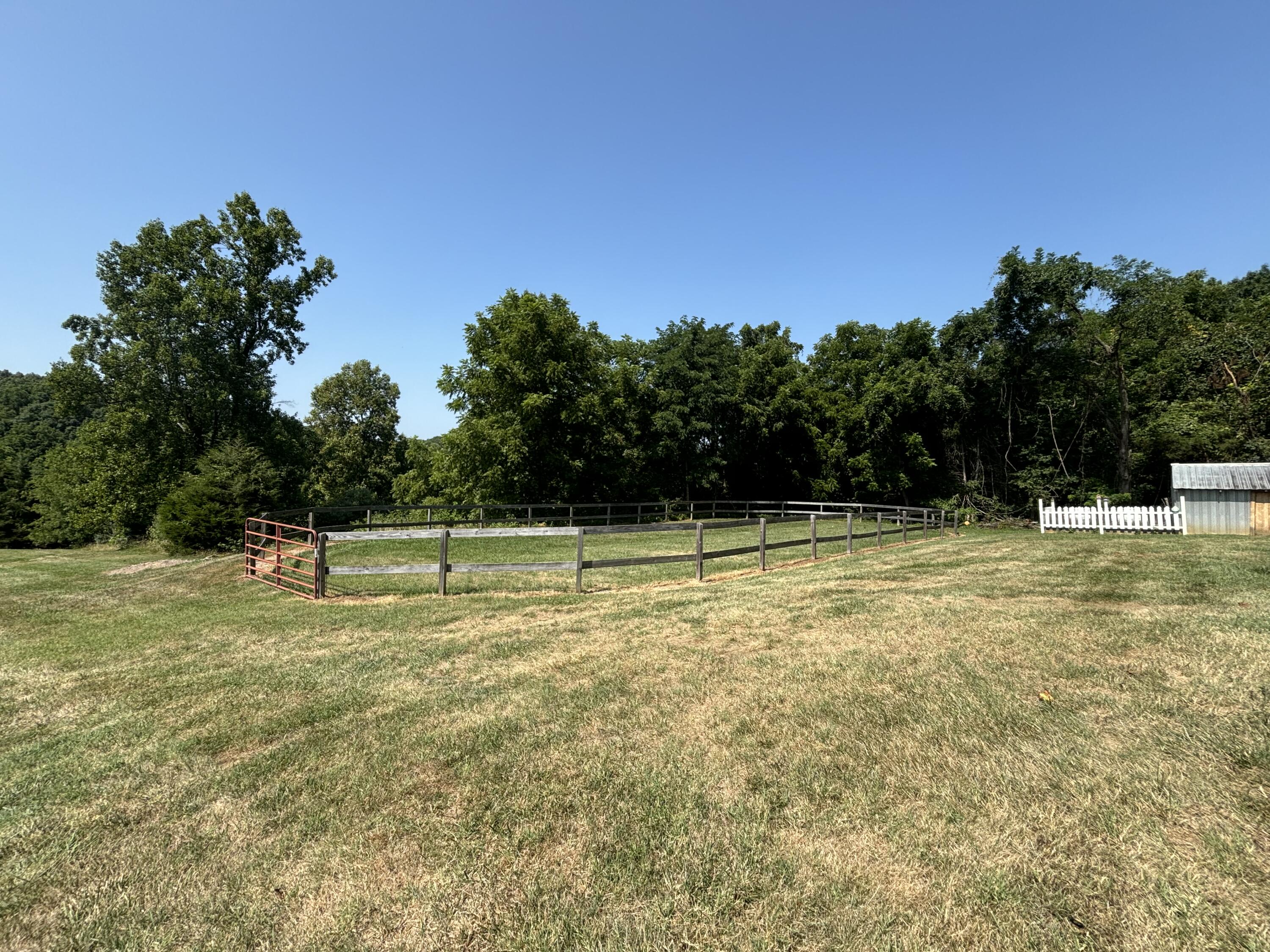 1365 Oak Ridge Road Buchanan, VA 24066 - Photo 5 of 25 IMG_3199