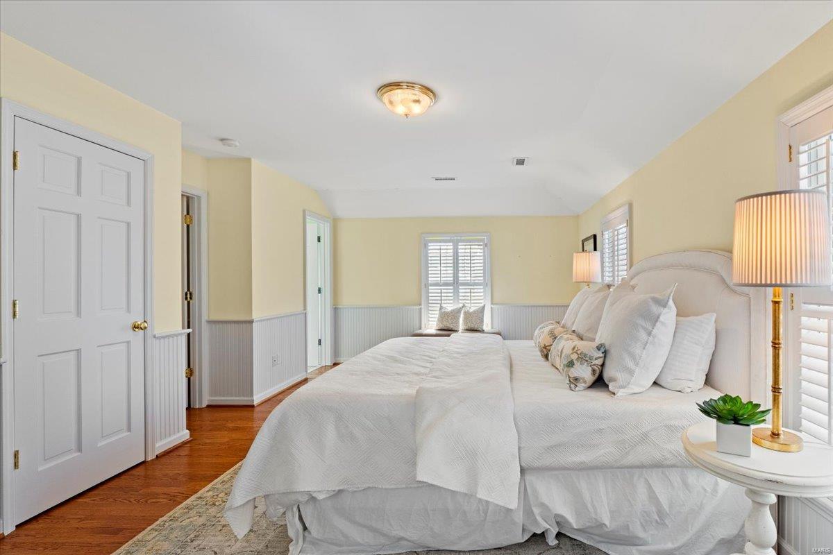 2 Nassau Drive St. Louis, MO 63124 - Photo 17 of 36