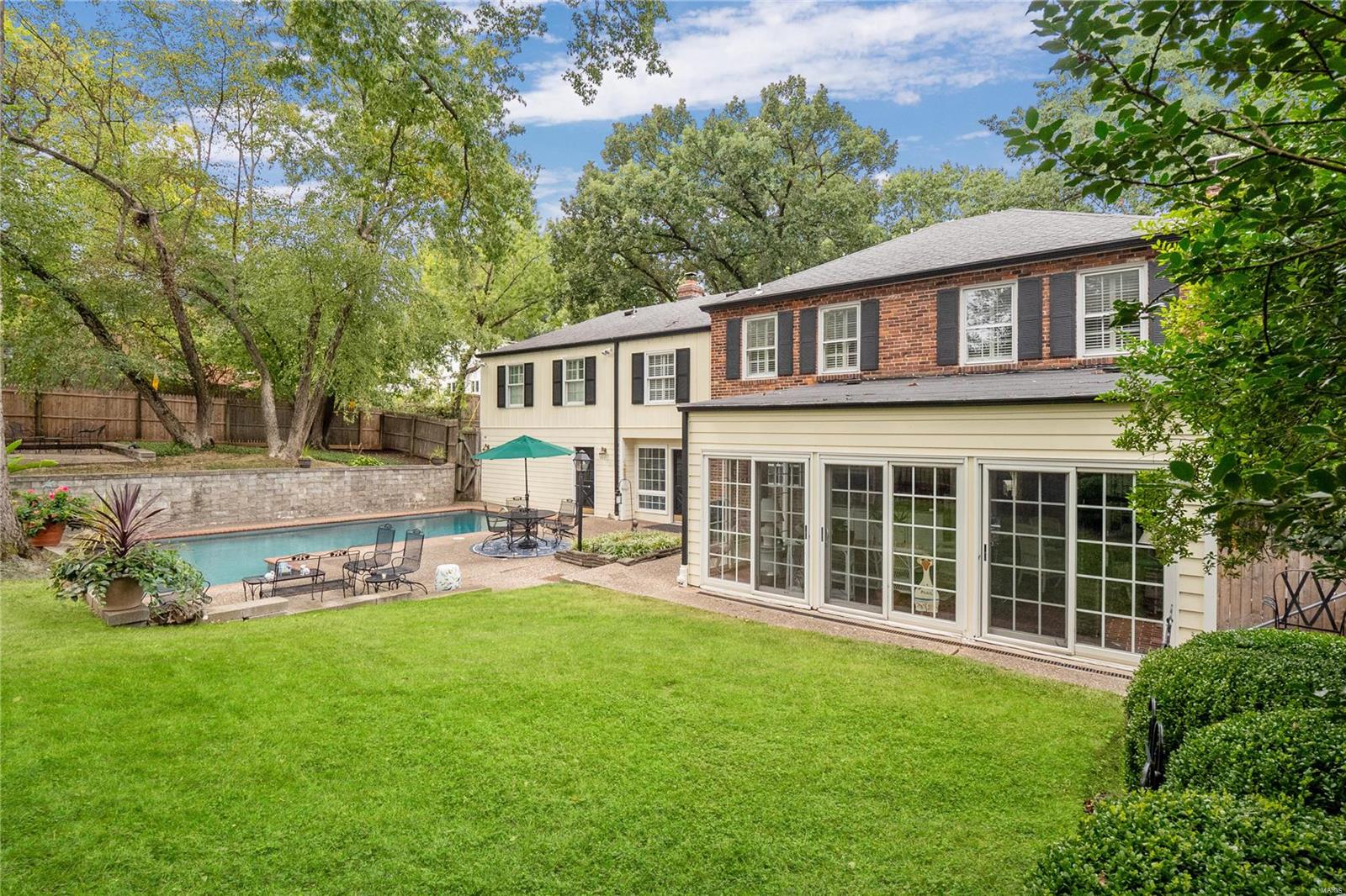 2 Nassau Drive St. Louis, MO 63124 - Photo 35 of 36