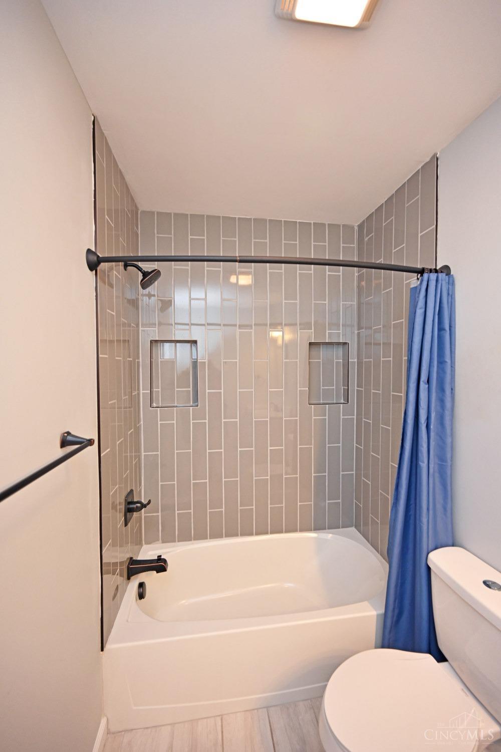 6223 Roe Street Cincinnati, OH 45227 - Photo 25 of 43 Gallery Image 25