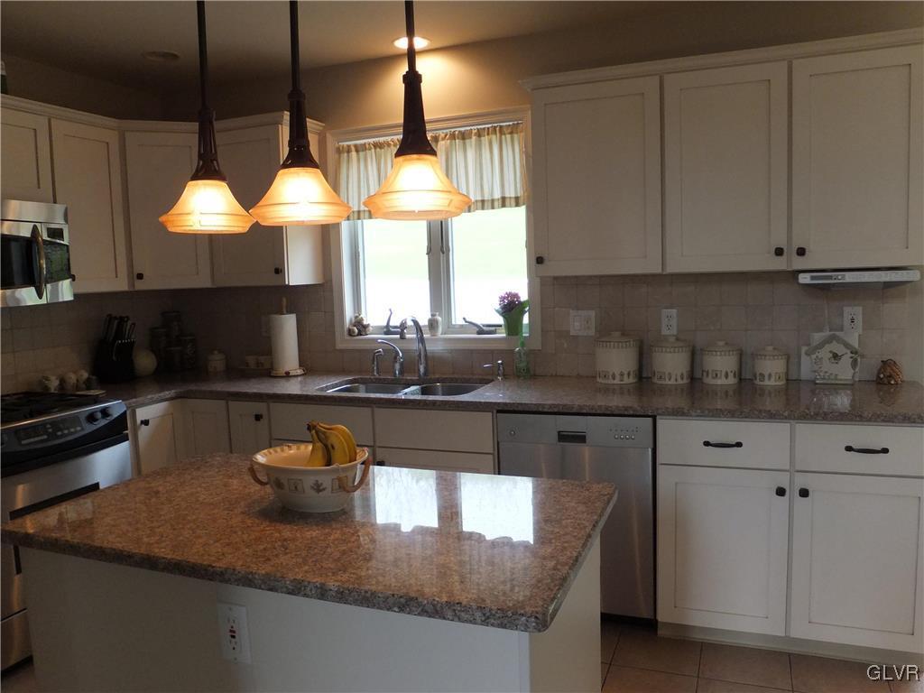 344 Smith Road Bath, PA 18014 - Photo 14 of 38 Gallery Image 14