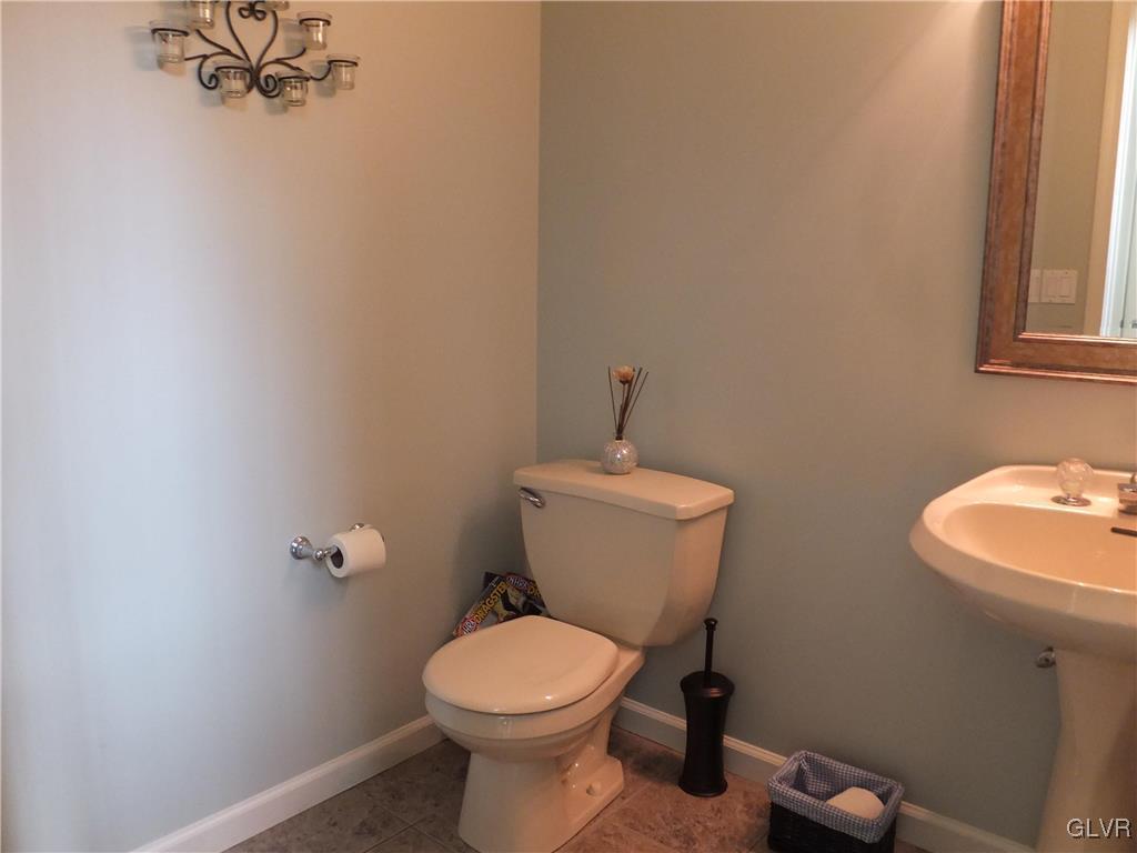 344 Smith Road Bath, PA 18014 - Photo 17 of 38 Gallery Image 17