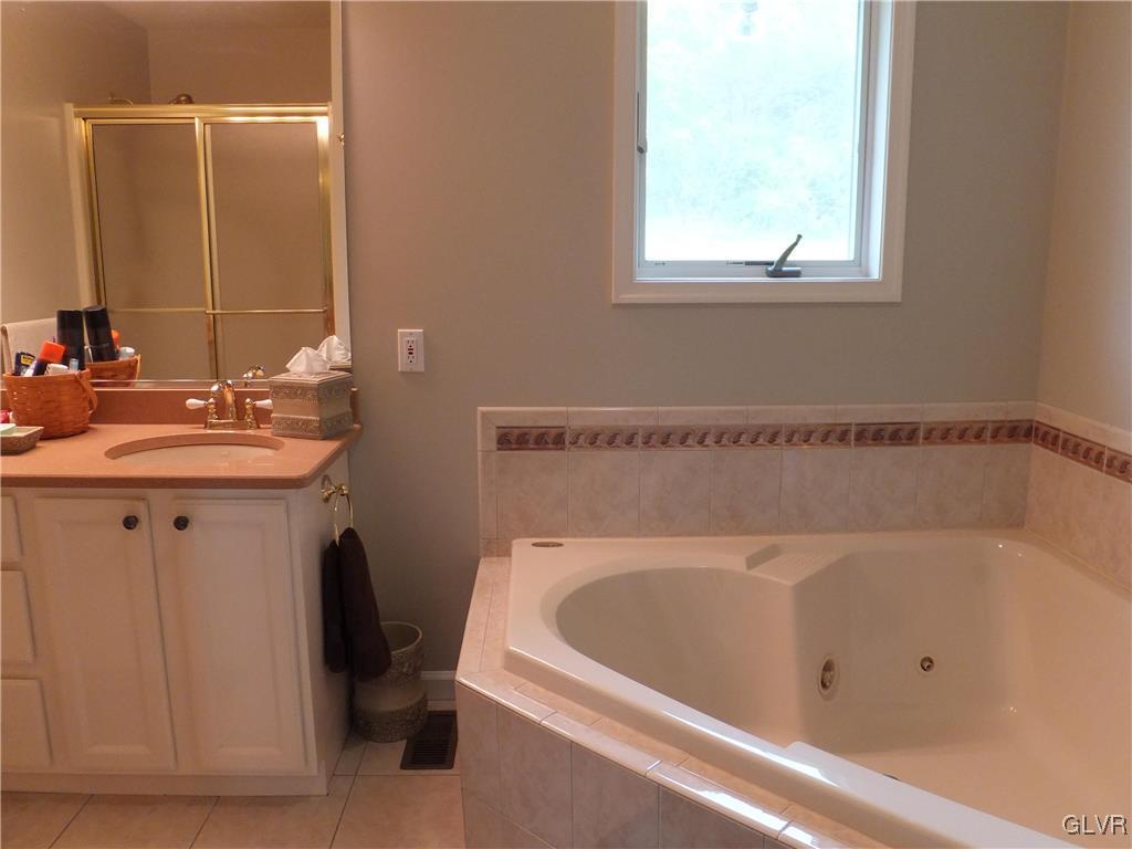 344 Smith Road Bath, PA 18014 - Photo 24 of 38 Gallery Image 24