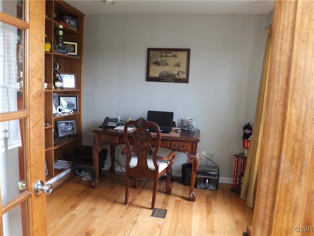 344 Smith Road Bath, PA 18014 - Photo 3 of 38 Gallery Image 3