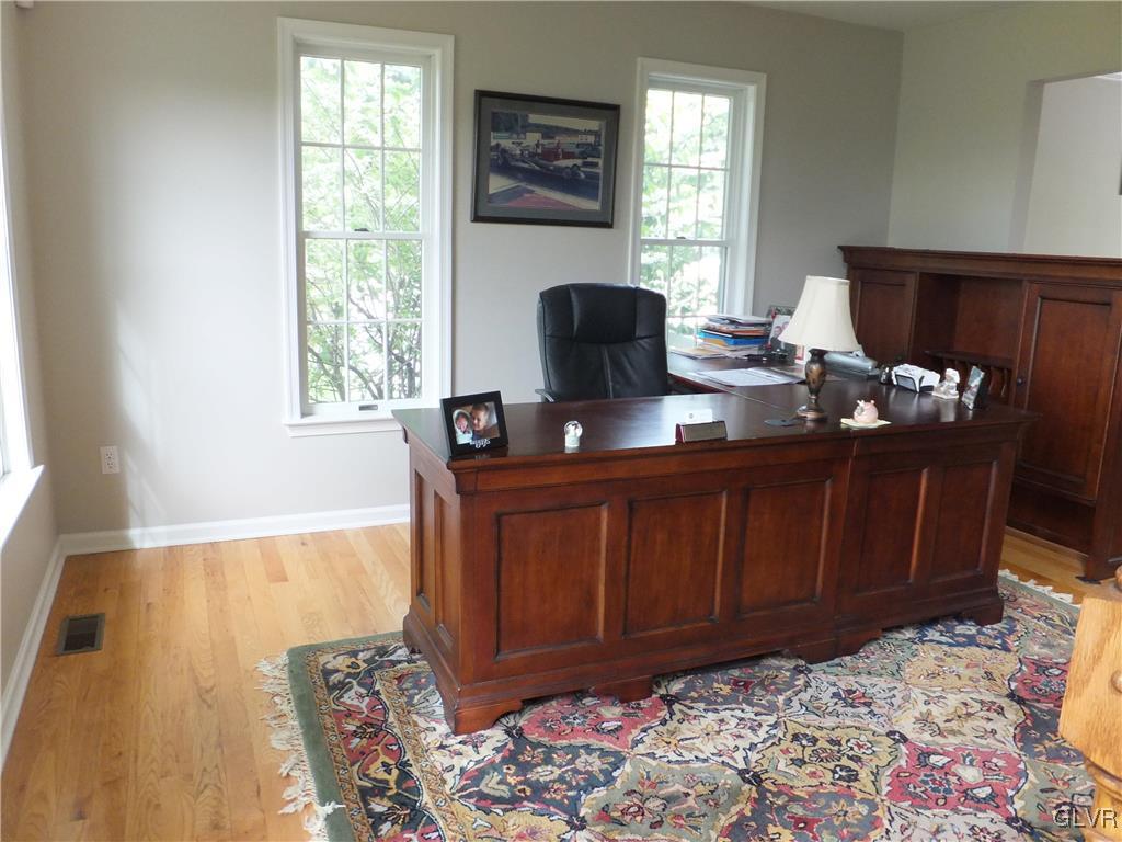 344 Smith Road Bath, PA 18014 - Photo 4 of 38 Gallery Image 4