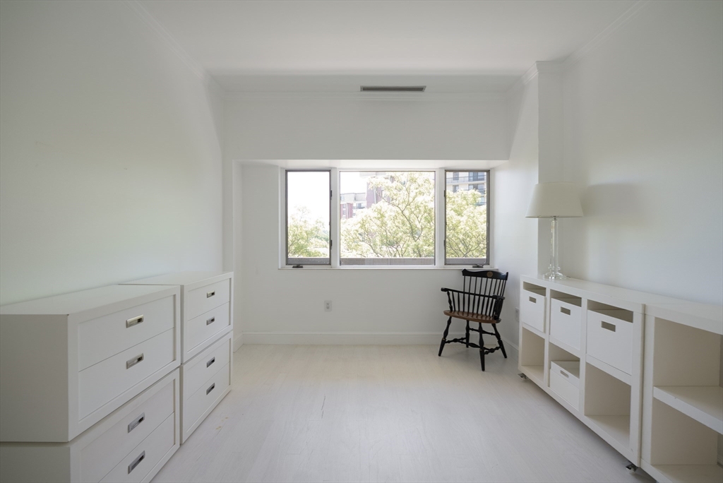 1265 Beacon Street, Unit 702 Brookline, MA 02446 - Photo 10 of 29