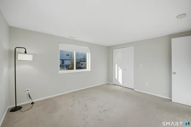 $229,900 | 3 Hunters Run, Unit 3, Cromwell, CT 06416