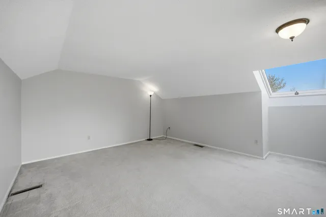 $229,900 | 3 Hunters Run, Unit 3, Cromwell, CT 06416