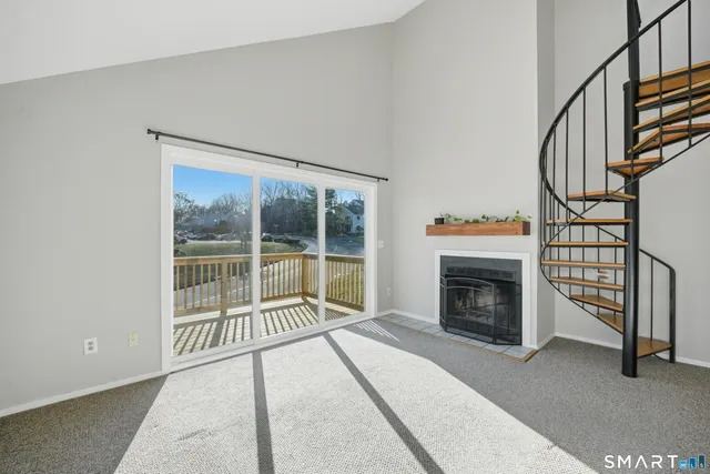 $229,900 | 3 Hunters Run, Unit 3, Cromwell, CT 06416